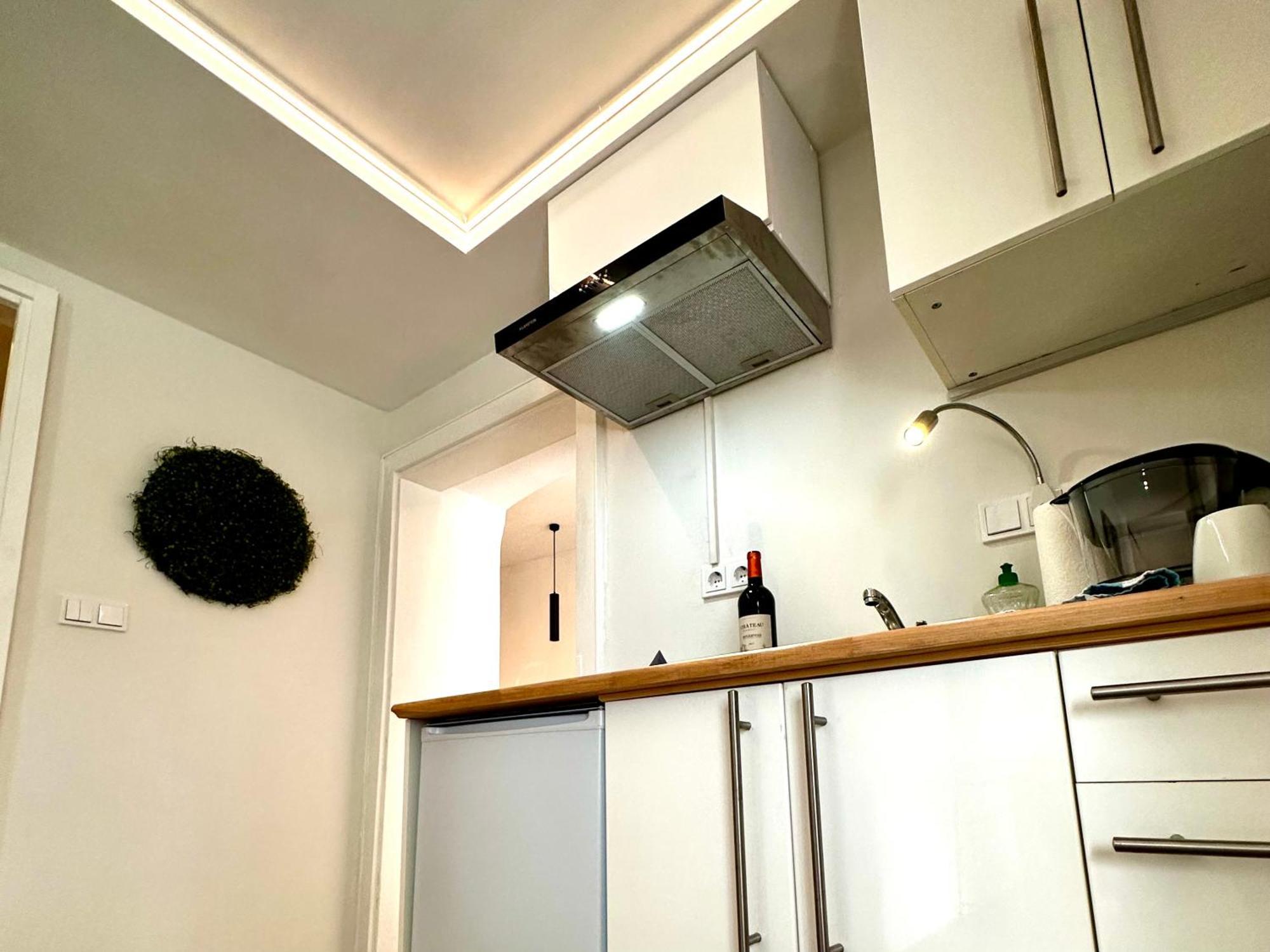 Beefree Cozy Mini Loft35 I Free Parking I Bus Stop Apartment *