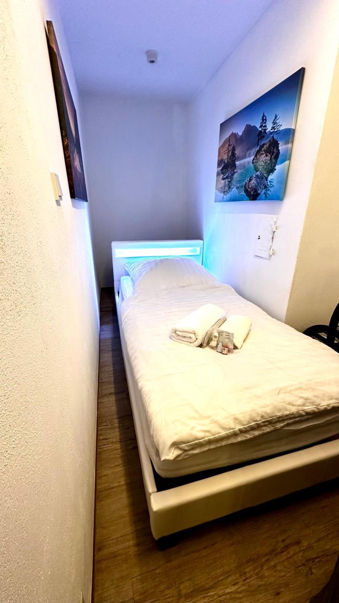 Beefree Cozy Mini Loft35 I Free Parking I Bus Stop Apartment *